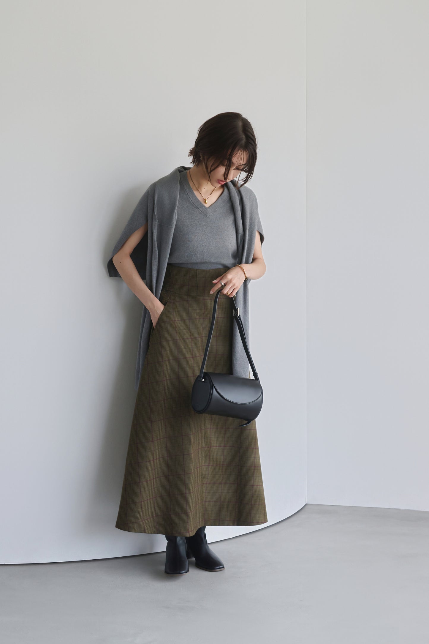 Apple 2Way Half-moon Bag