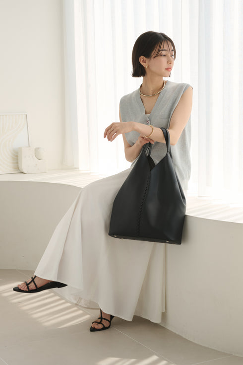 Grape Vine Tote Bag
