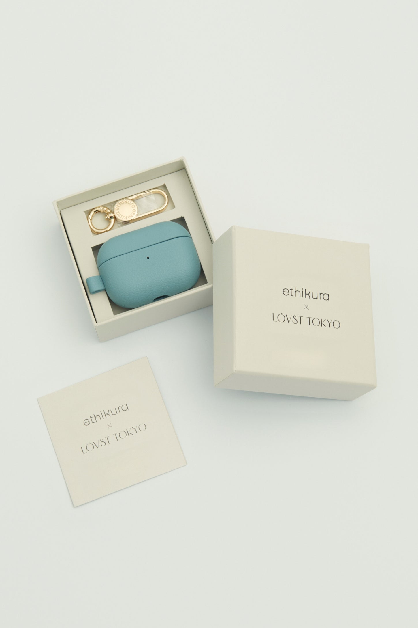国産アップルレザー | AirPods Pro ケース | ブルー | ゴールドカラビナ | お届けイメージ