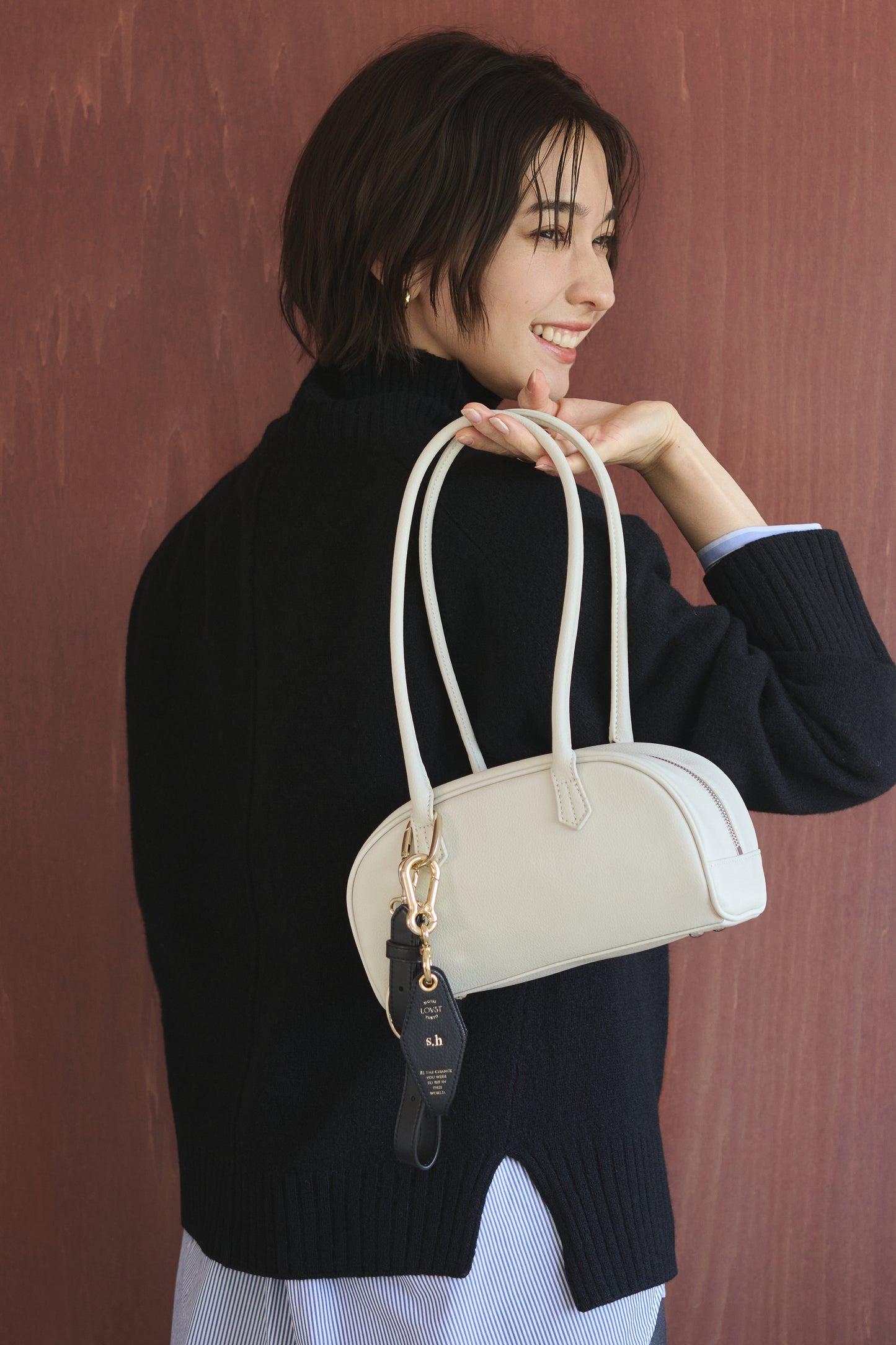 Apple Half-moon Boston Bag