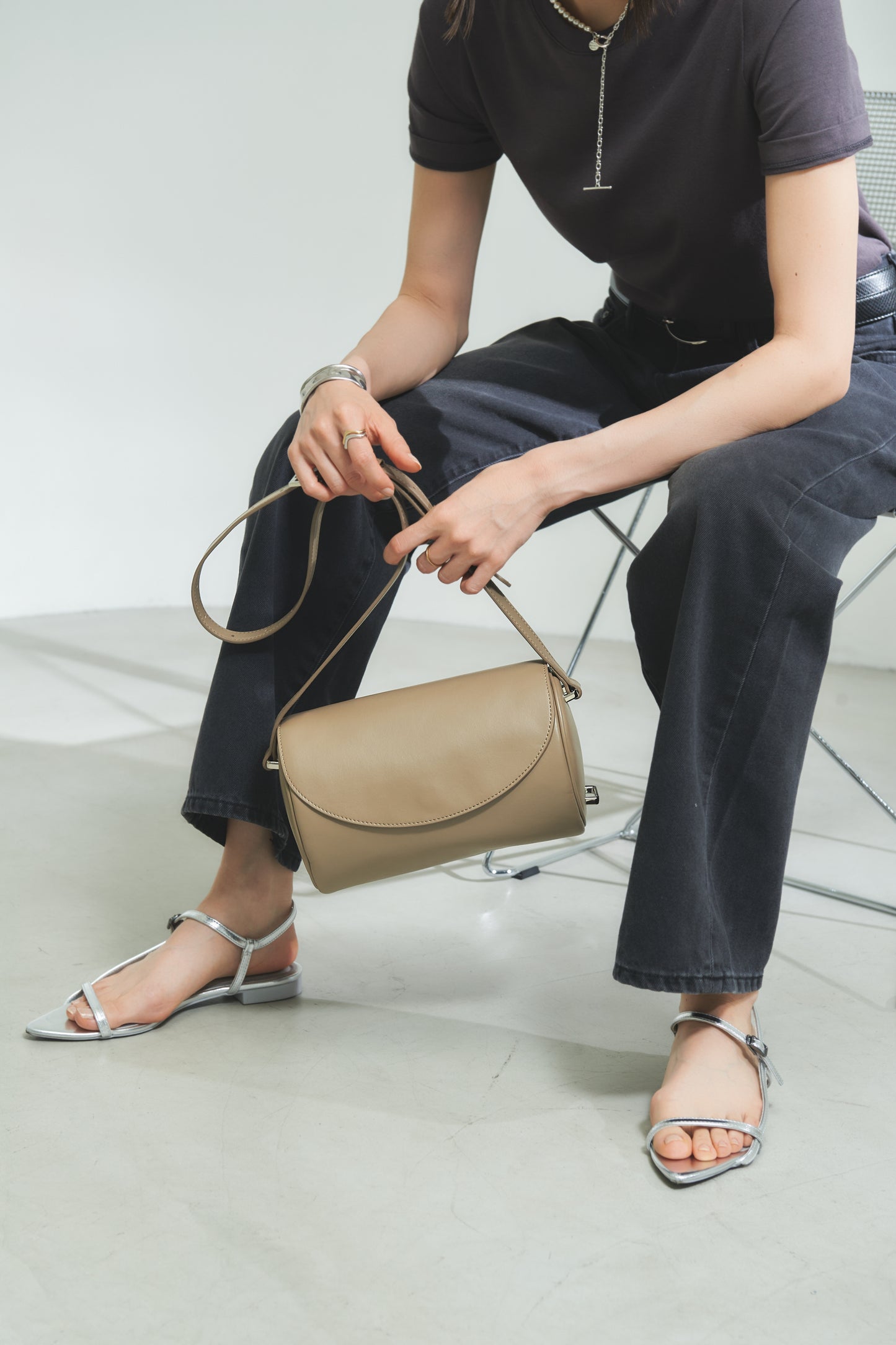 Apple 2Way Half-moon Bag