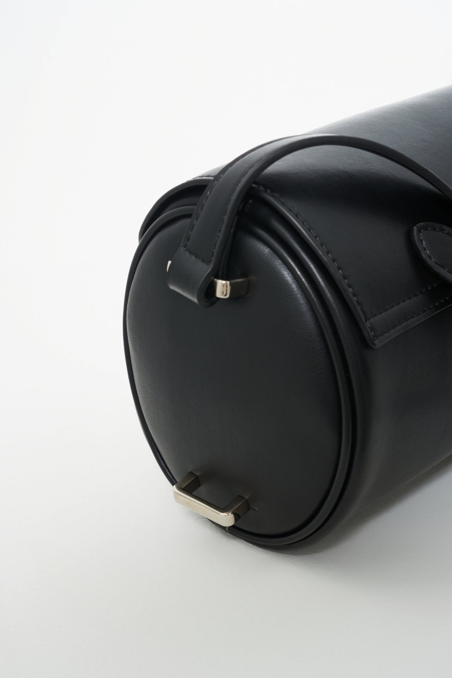 Apple 2Way Half-moon Bag