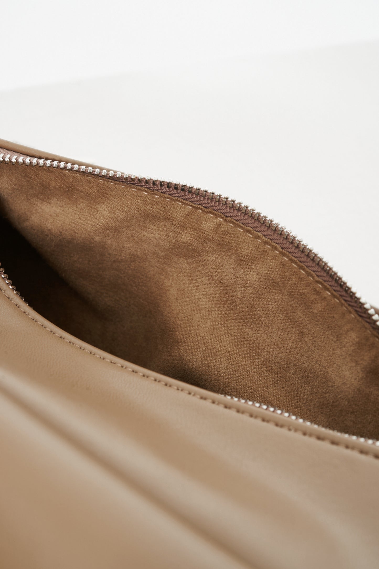 Apple 2Way Half-moon Bag