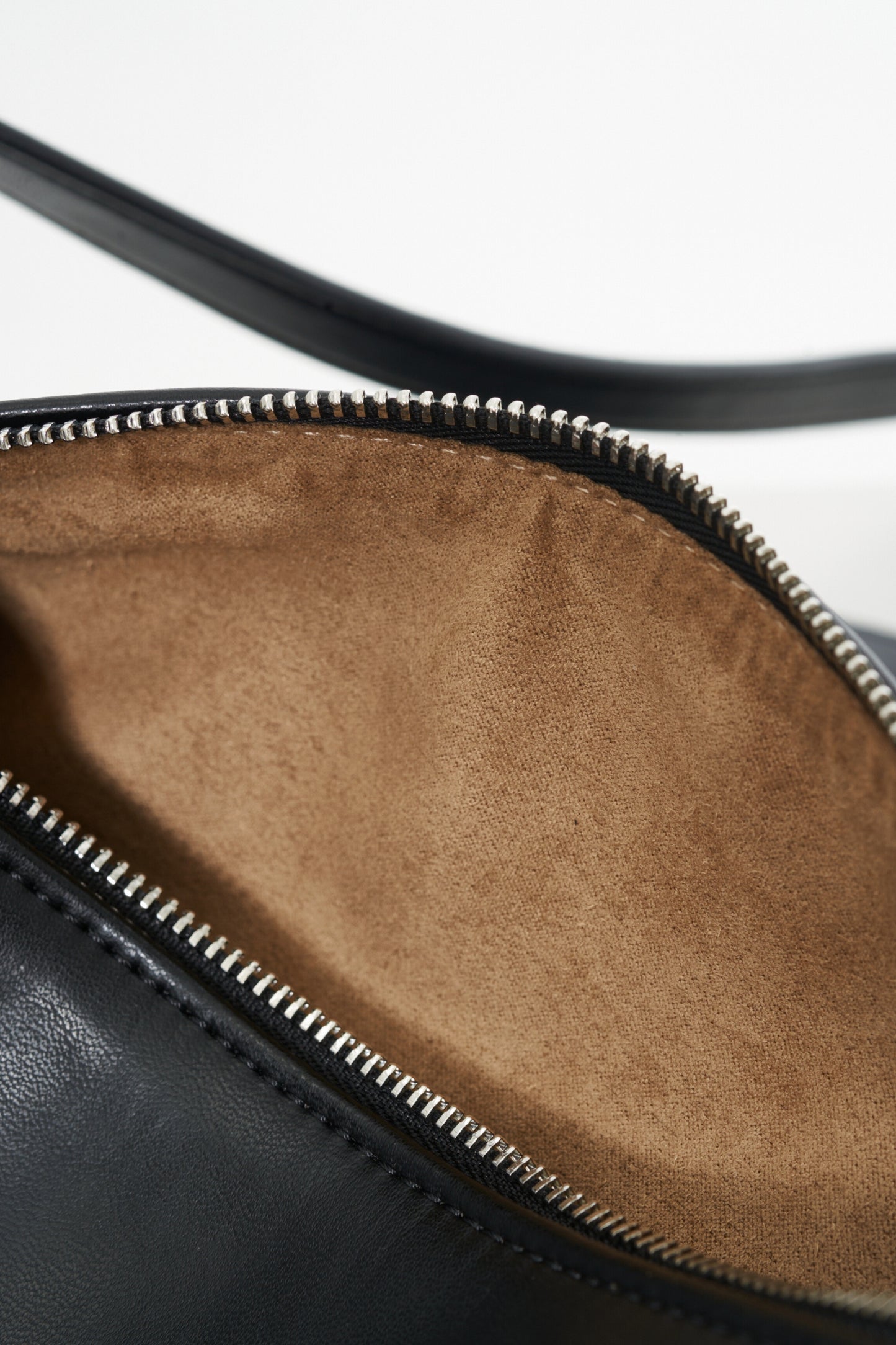 Apple 2Way Half-moon Bag