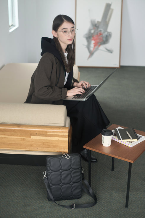 Apple 2Way Quilting Laptop Bag