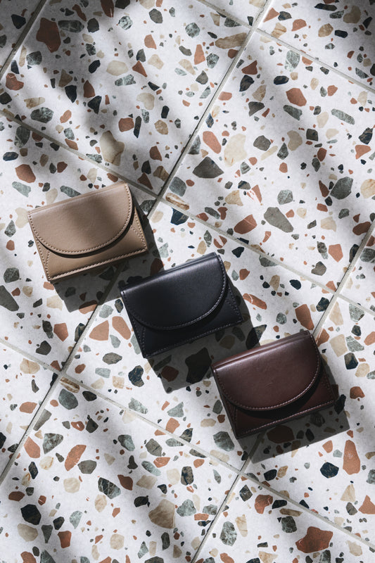 Apple Half-moon Wallet