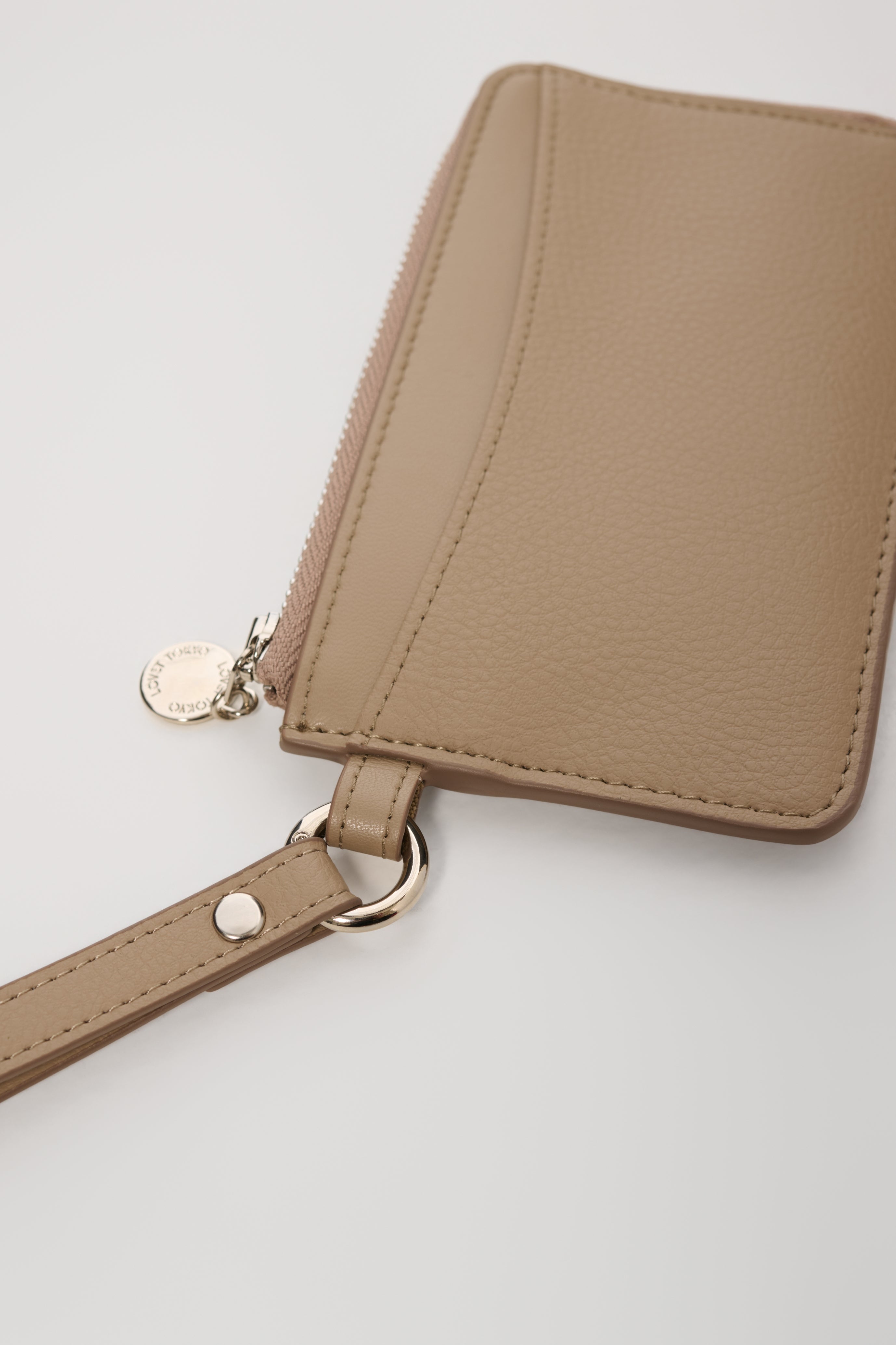 アップルレザー製フラグメントケース「Apple Multi Wallet」 | LOVST