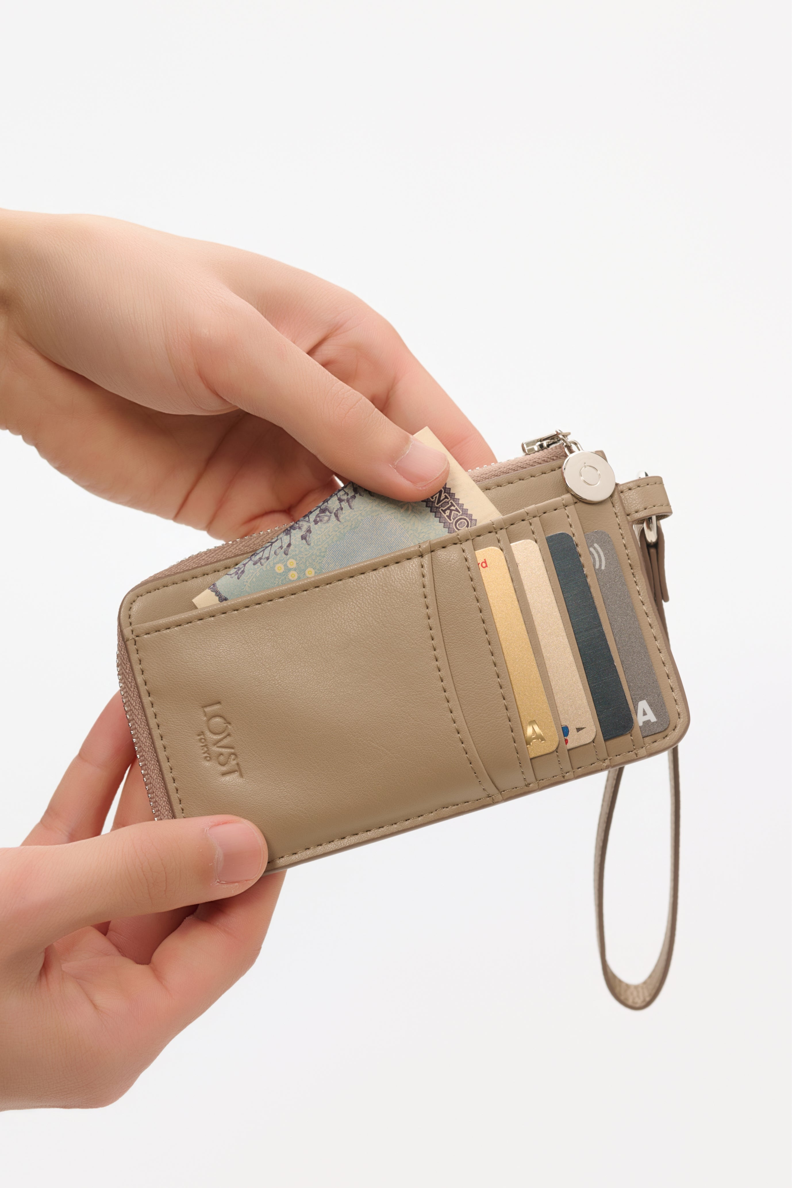 アップルレザー製フラグメントケース「Apple Multi Wallet」 | LOVST