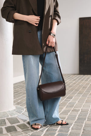 Apple 2Way Half-moon Bag
