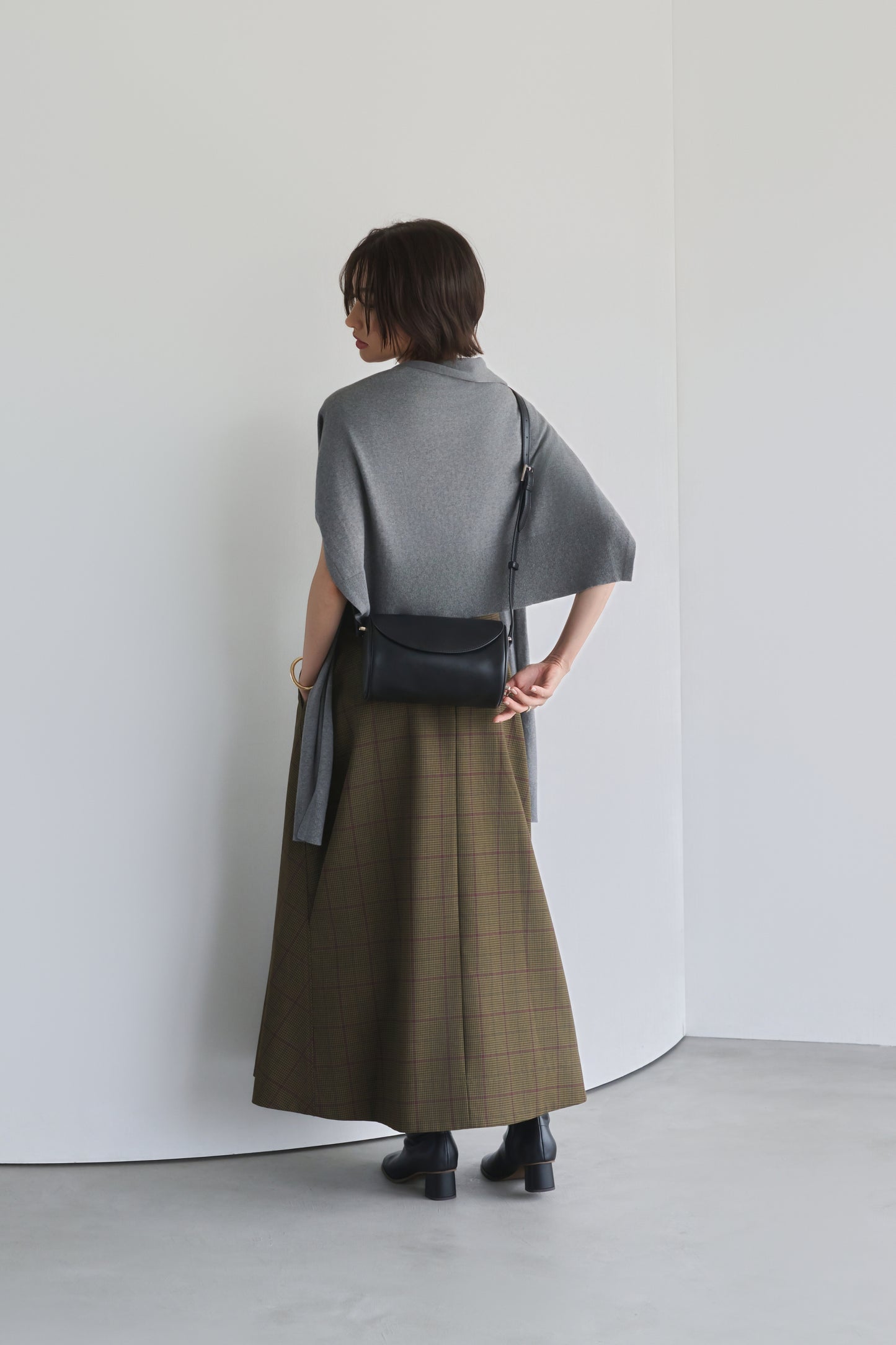 Apple 2Way Half-moon Bag