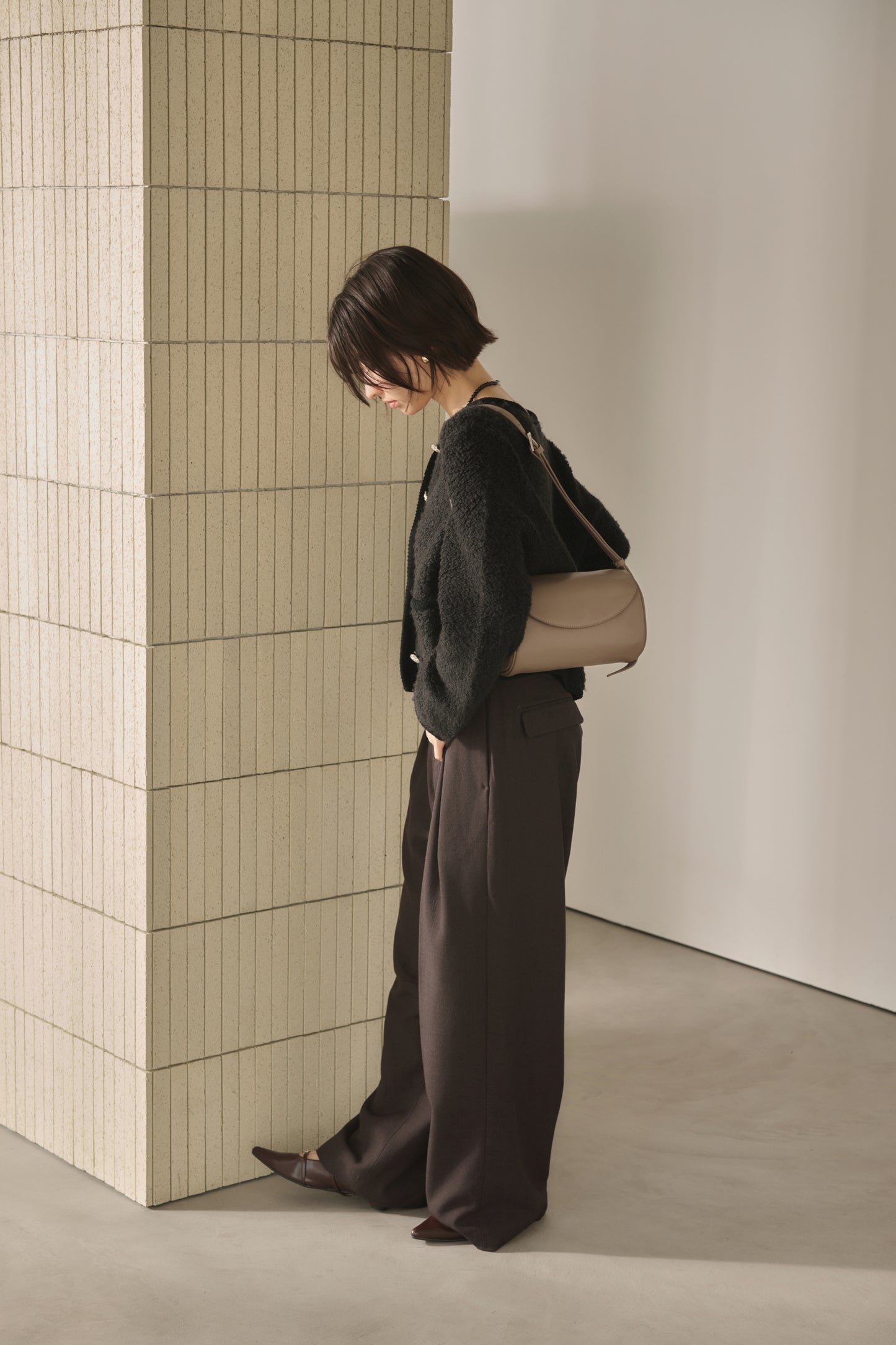 Apple 2Way Half-moon Bag