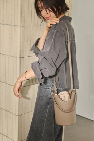 【LEE 4月号掲載】Apple Multi Way Half-moon Bag