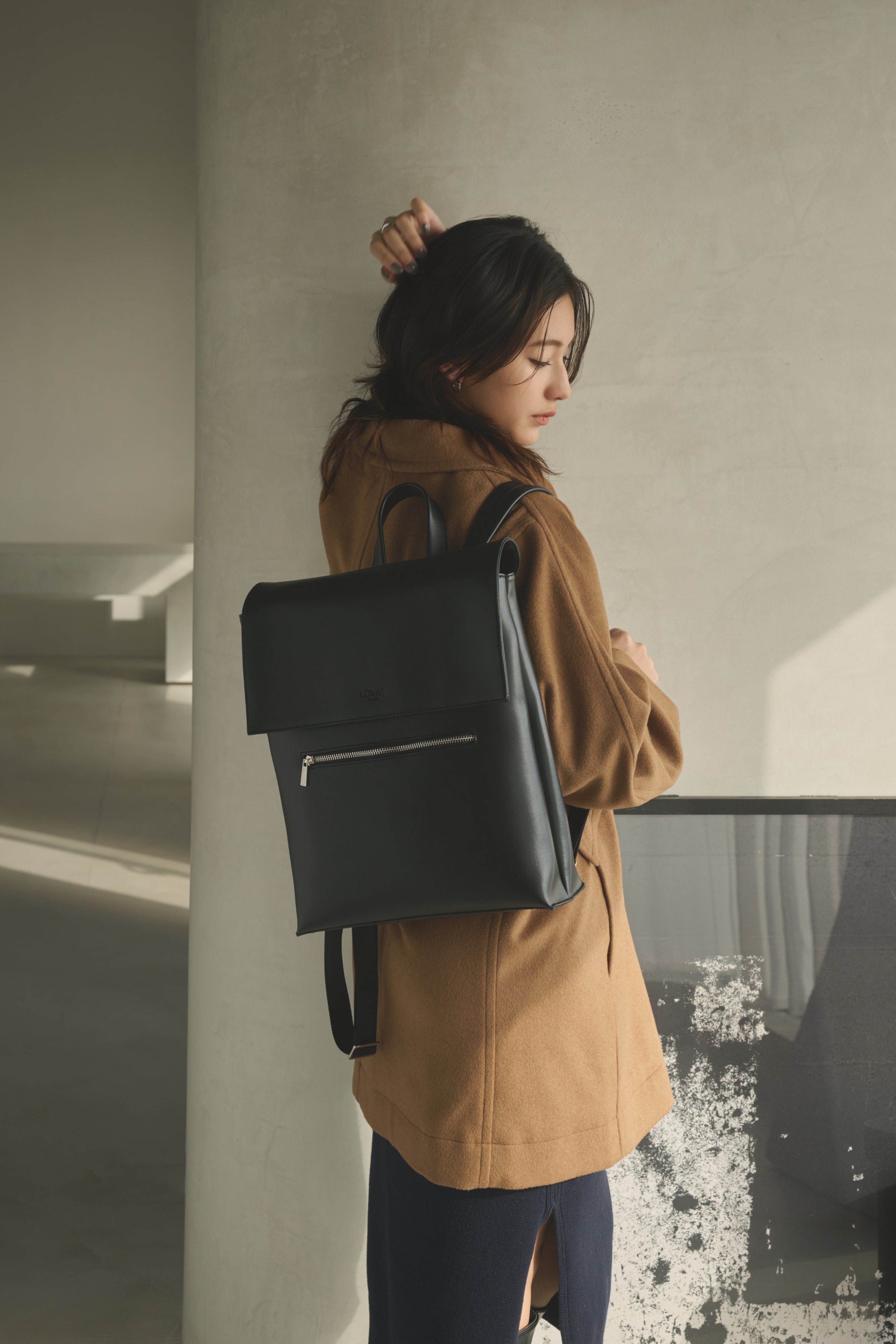 国産アップルレザー製リュックサック「Apple Square Rucksack