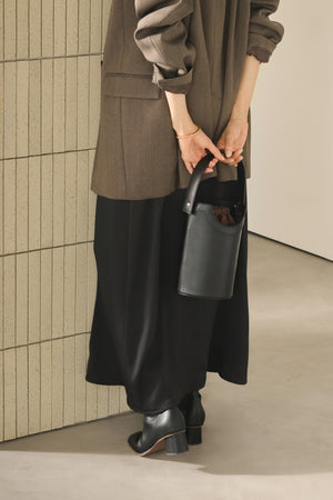 【LEE 4月号掲載】Apple Multi Way Half-moon Bag