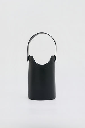 【LEE 4月号掲載】Apple Multi Way Half-moon Bag