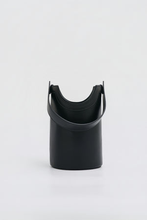 【LEE 4月号掲載】Apple Multi Way Half-moon Bag