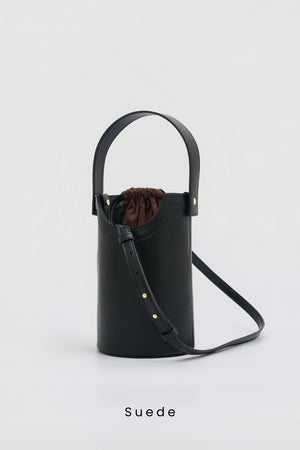 【LEE 4月号掲載】Apple Multi Way Half-moon Bag