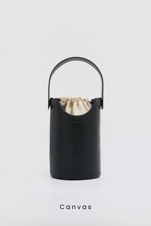 【LEE 4月号掲載】Apple Multi Way Half-moon Bag