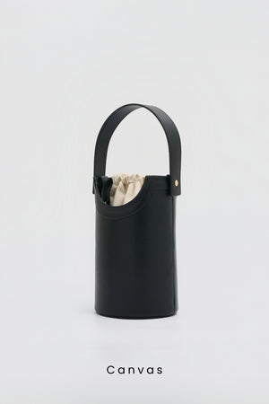 【LEE 4月号掲載】Apple Multi Way Half-moon Bag