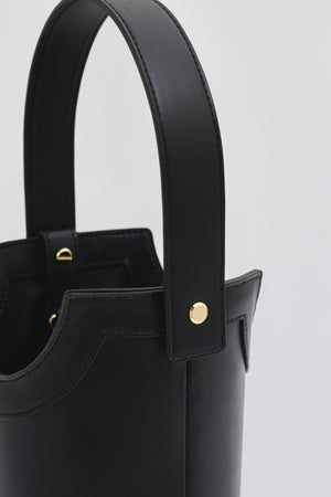 【LEE 4月号掲載】Apple Multi Way Half-moon Bag