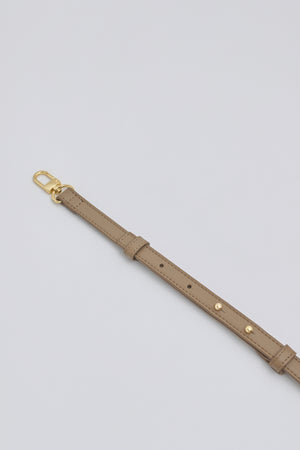 【LEE 4月号掲載】Apple Multi Way Half-moon Bag