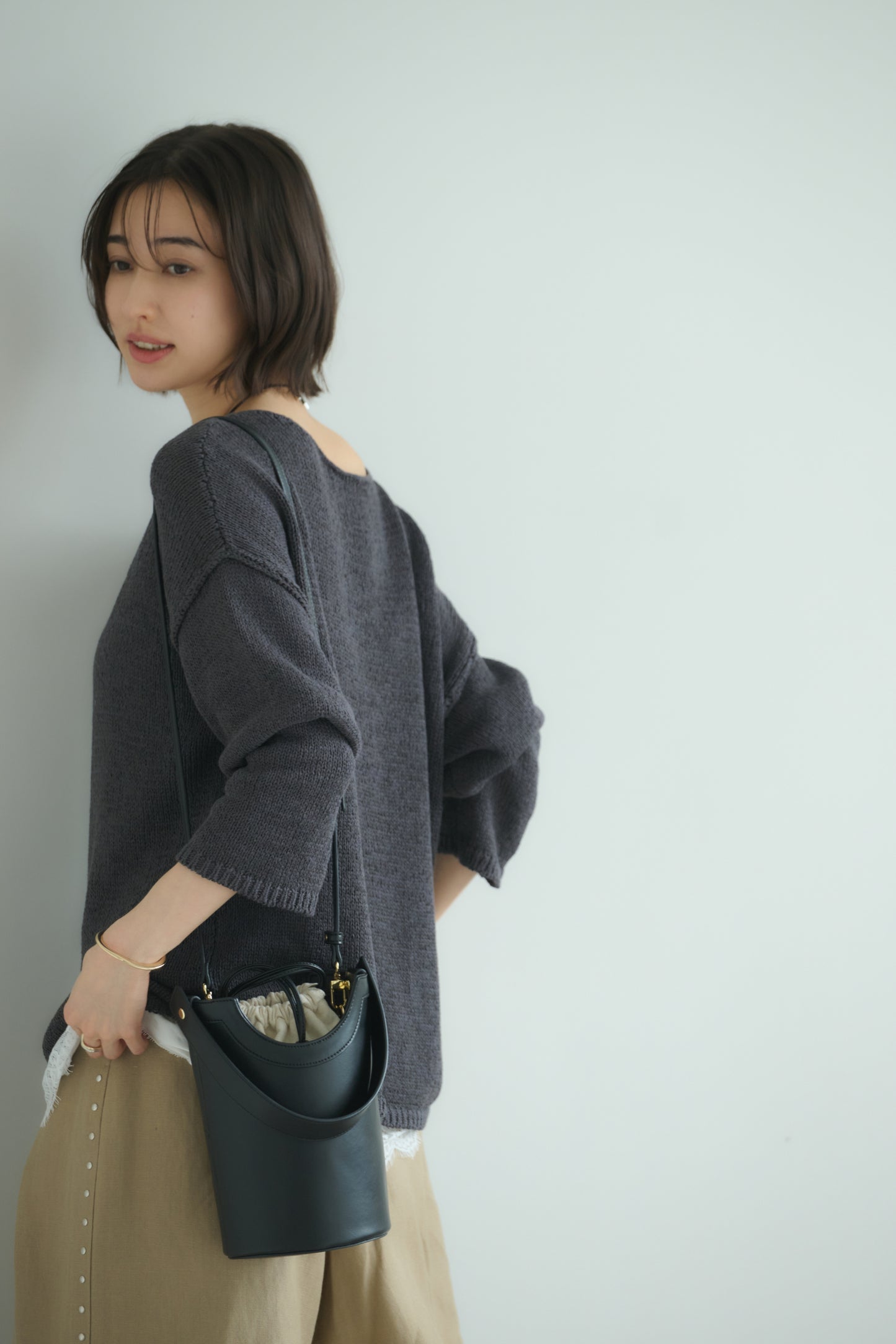 【LEE 4月号掲載】Apple Multi Way Half-moon Bag