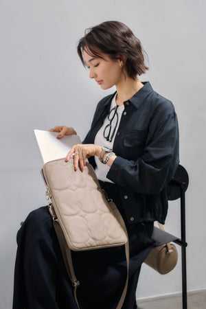 Apple 2Way Quilting Laptop Bag