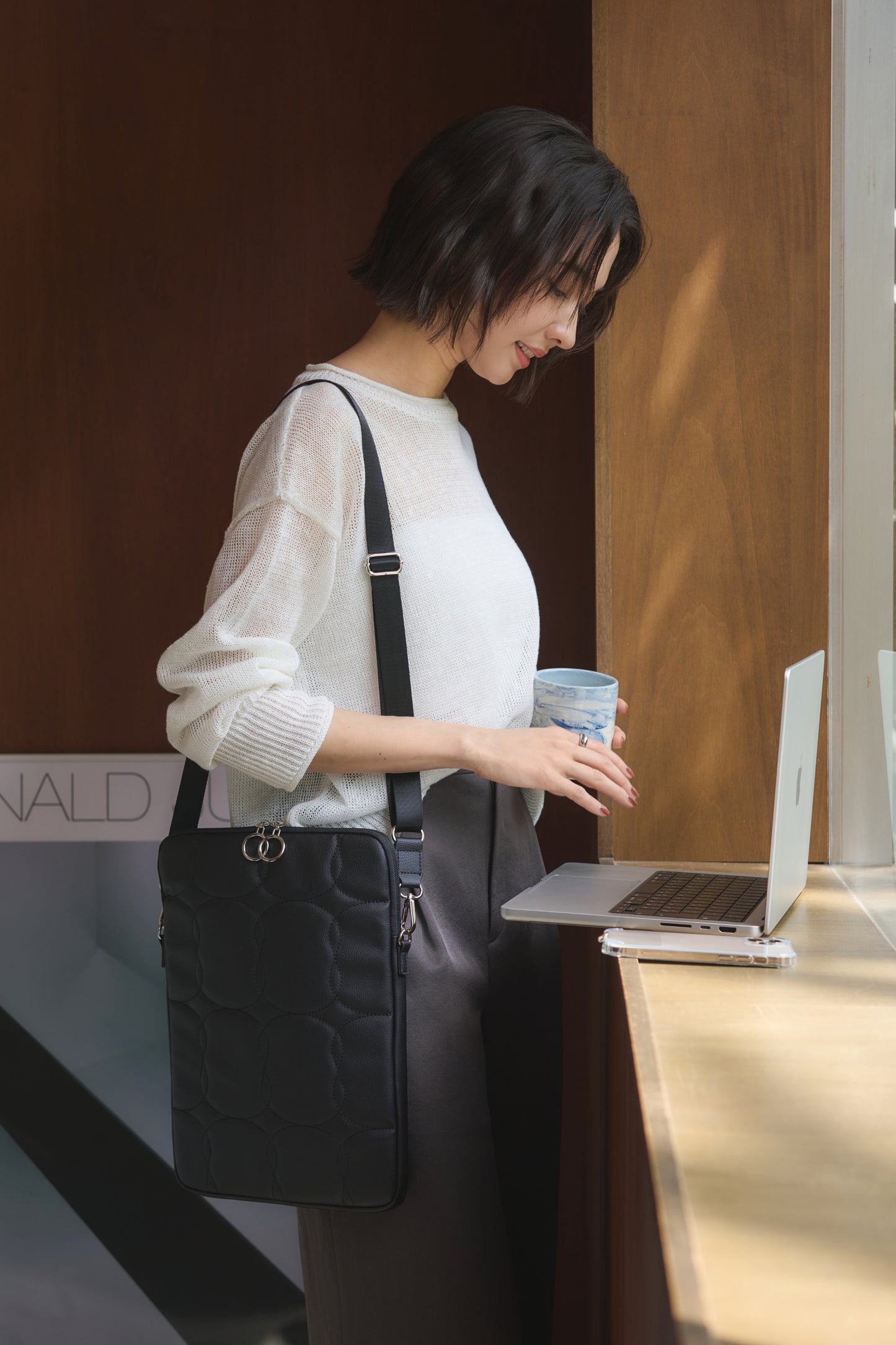 Apple 2Way Quilting Laptop Bag