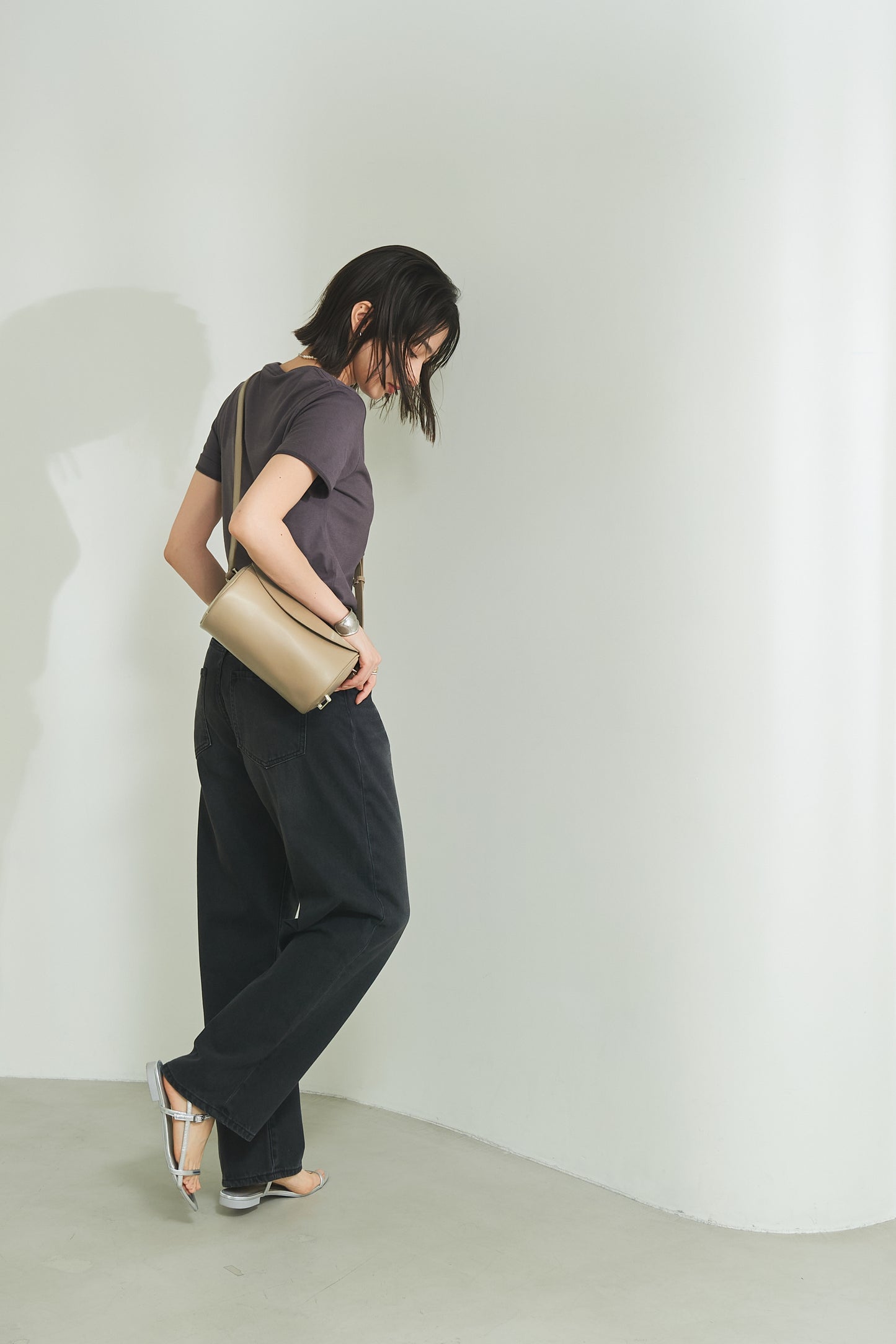 Apple 2Way Half-moon Bag