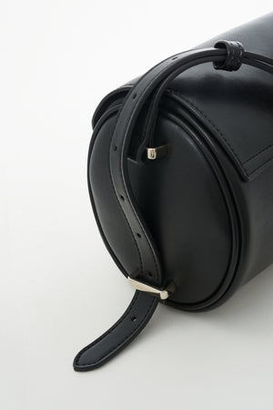Apple 2Way Half-moon Bag