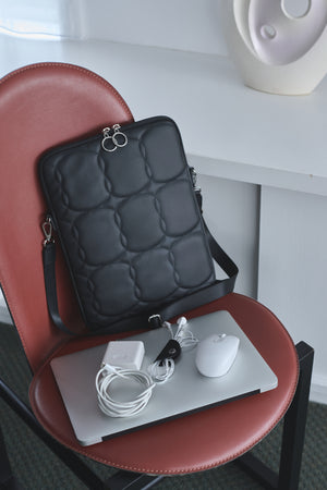 Apple 2Way Quilting Laptop Bag