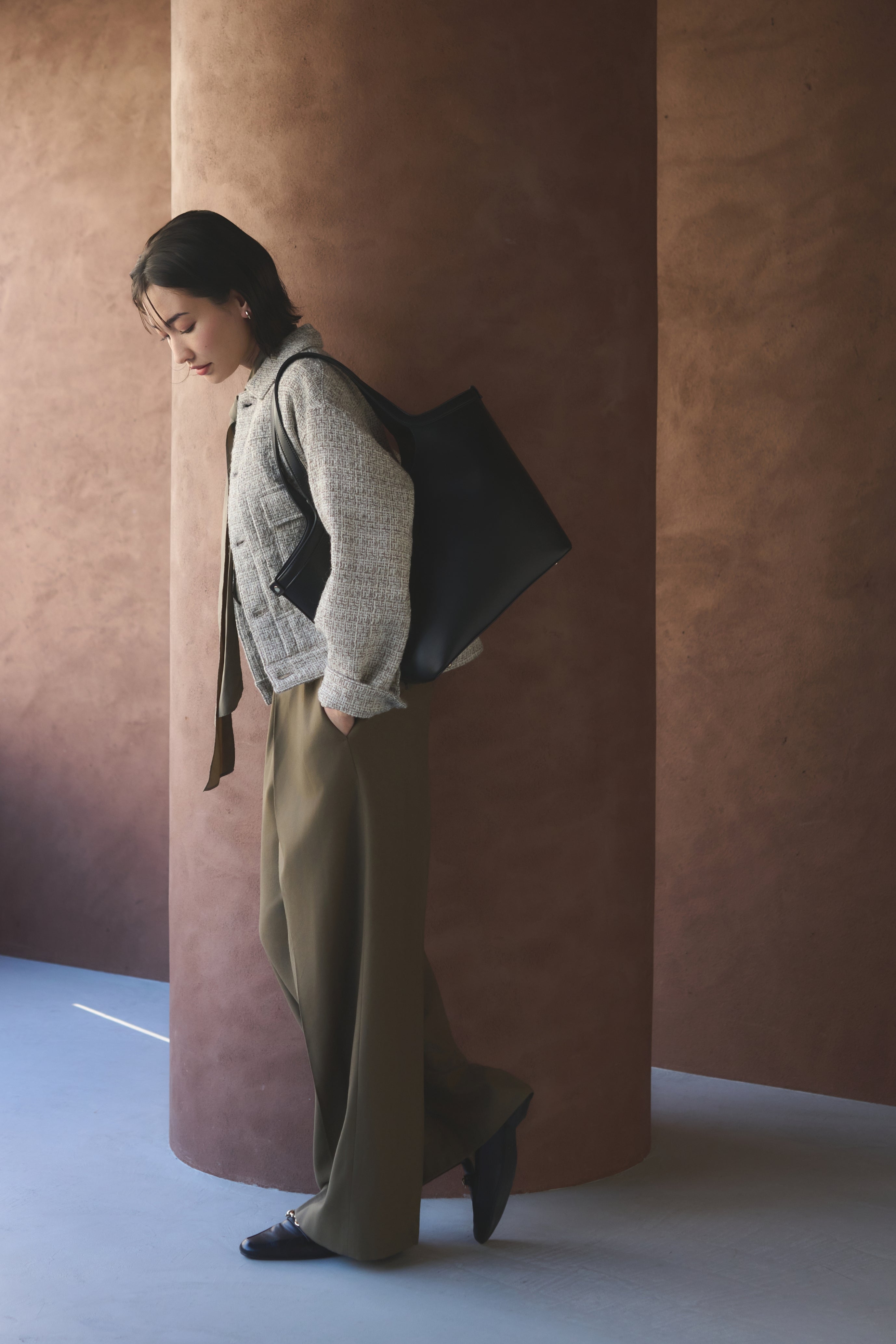 Apple Half-moon Tote Bag | 大人の上品ヴィーガンレザートート