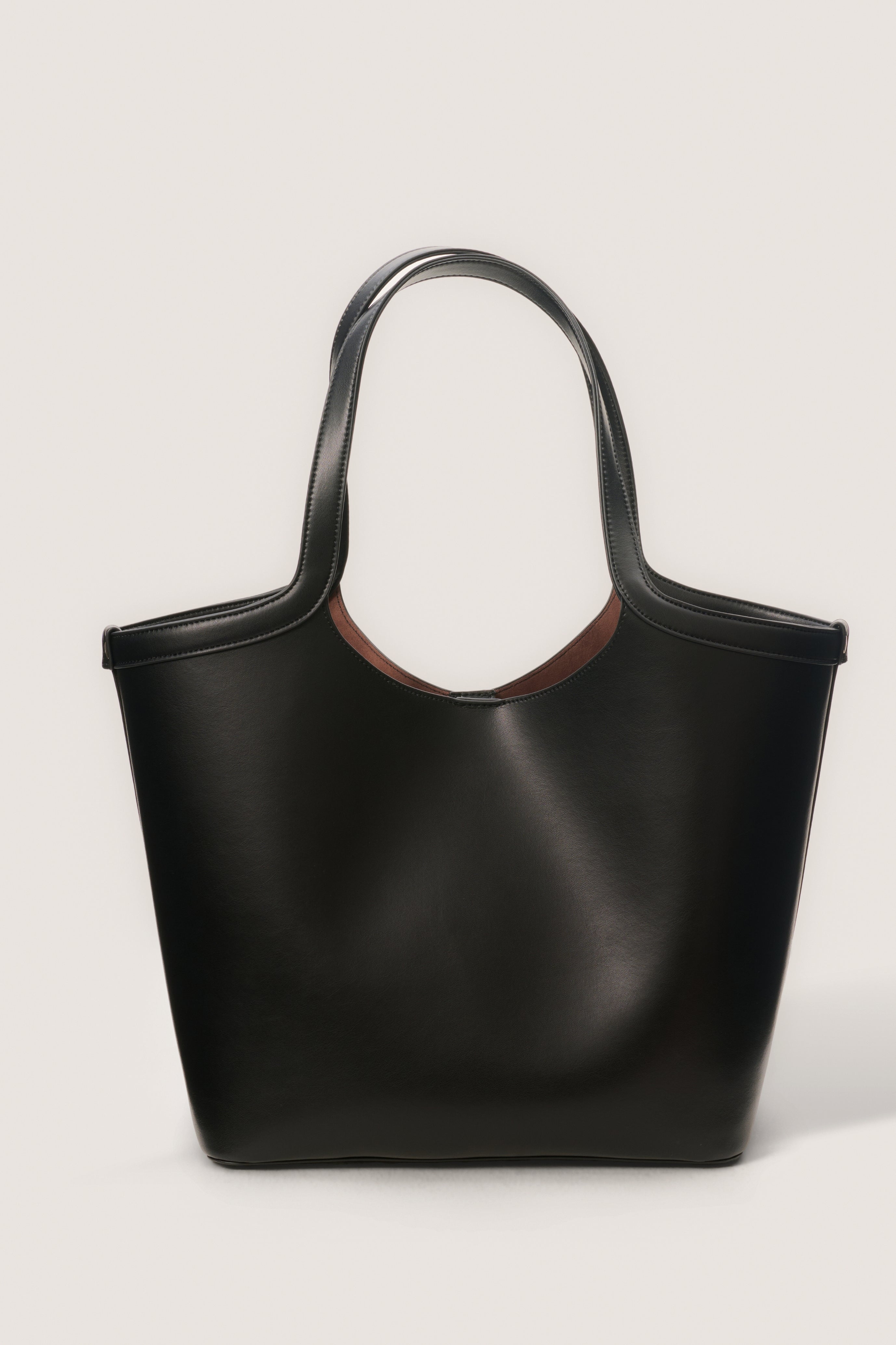 Apple Half-moon Tote Bag | 大人の上品ヴィーガンレザートート