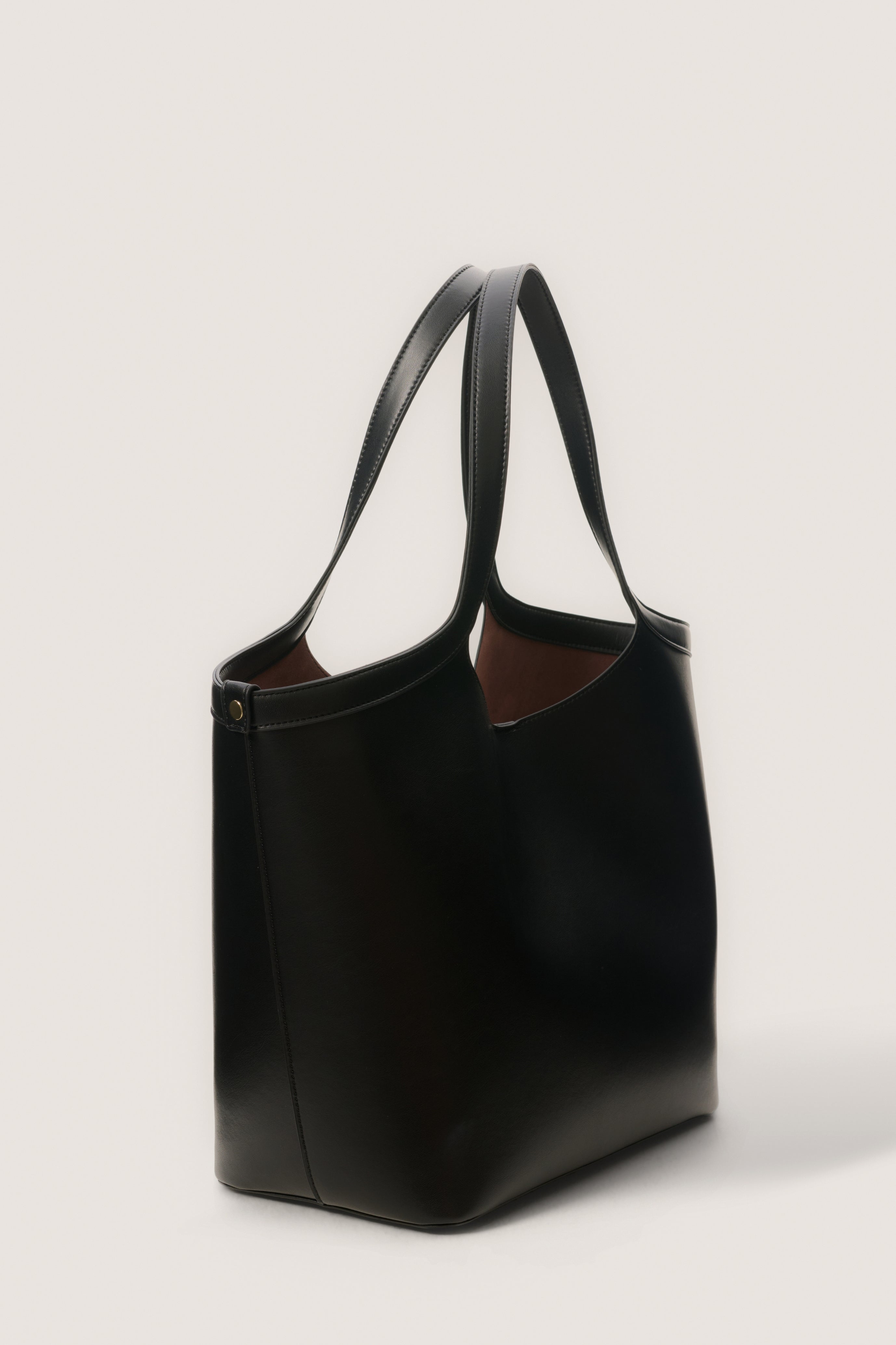 Apple Half-moon Tote Bag | 大人の上品ヴィーガンレザートート