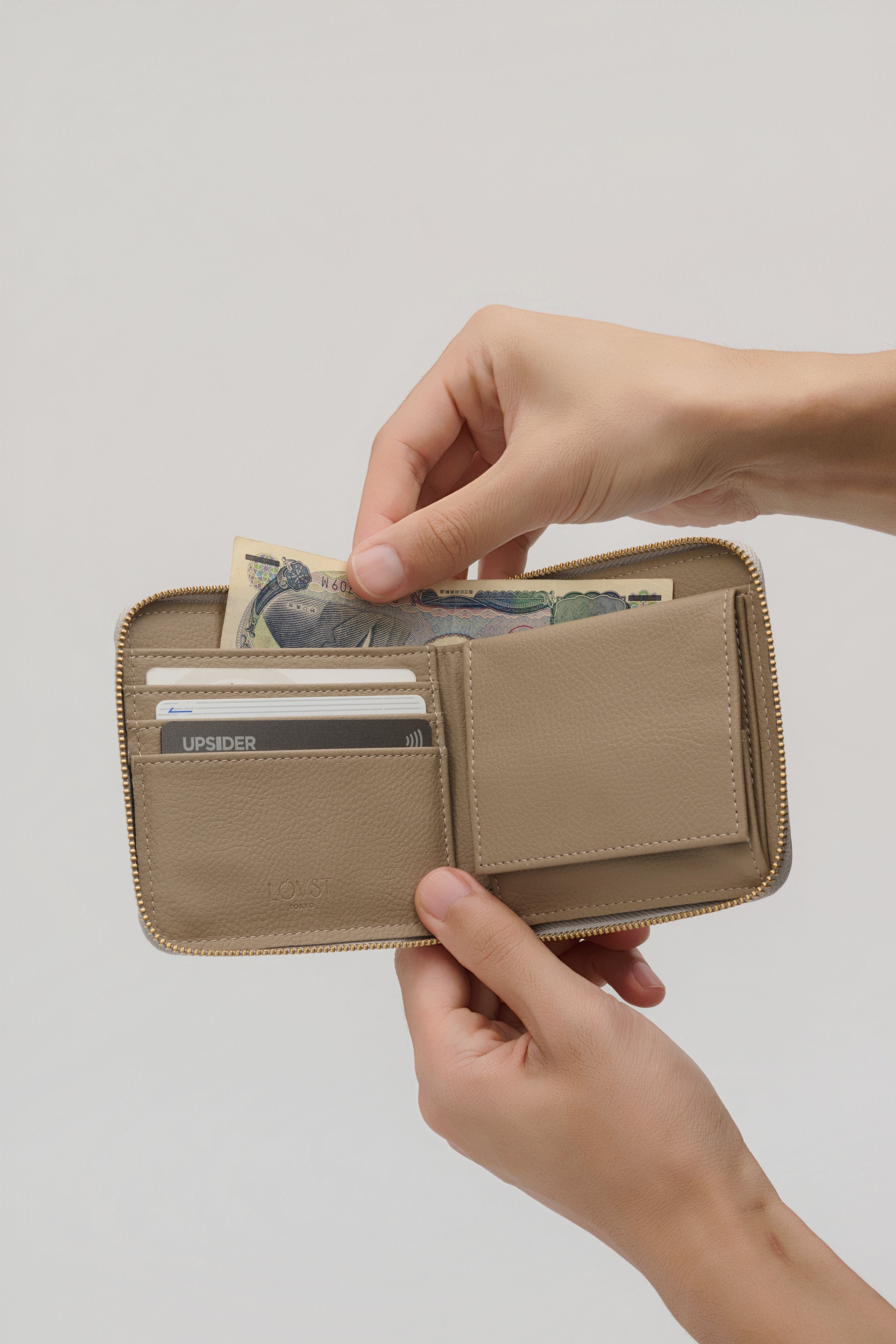 アップルレザー製二つ折り財布「Apple Samael Wallet」 | LOVST TOKYO