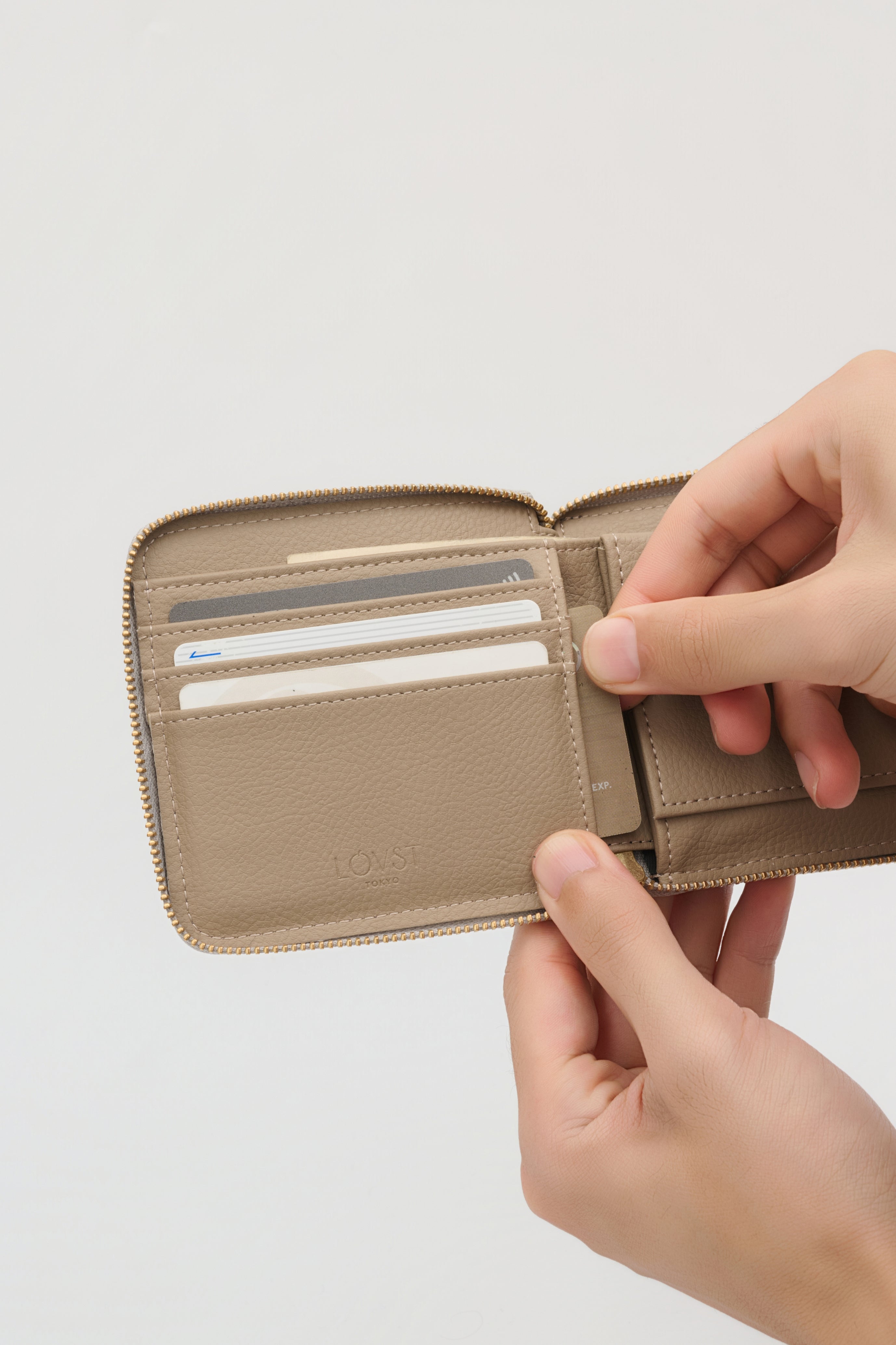 アップルレザー製二つ折り財布「Apple Samael Wallet」 | LOVST TOKYO