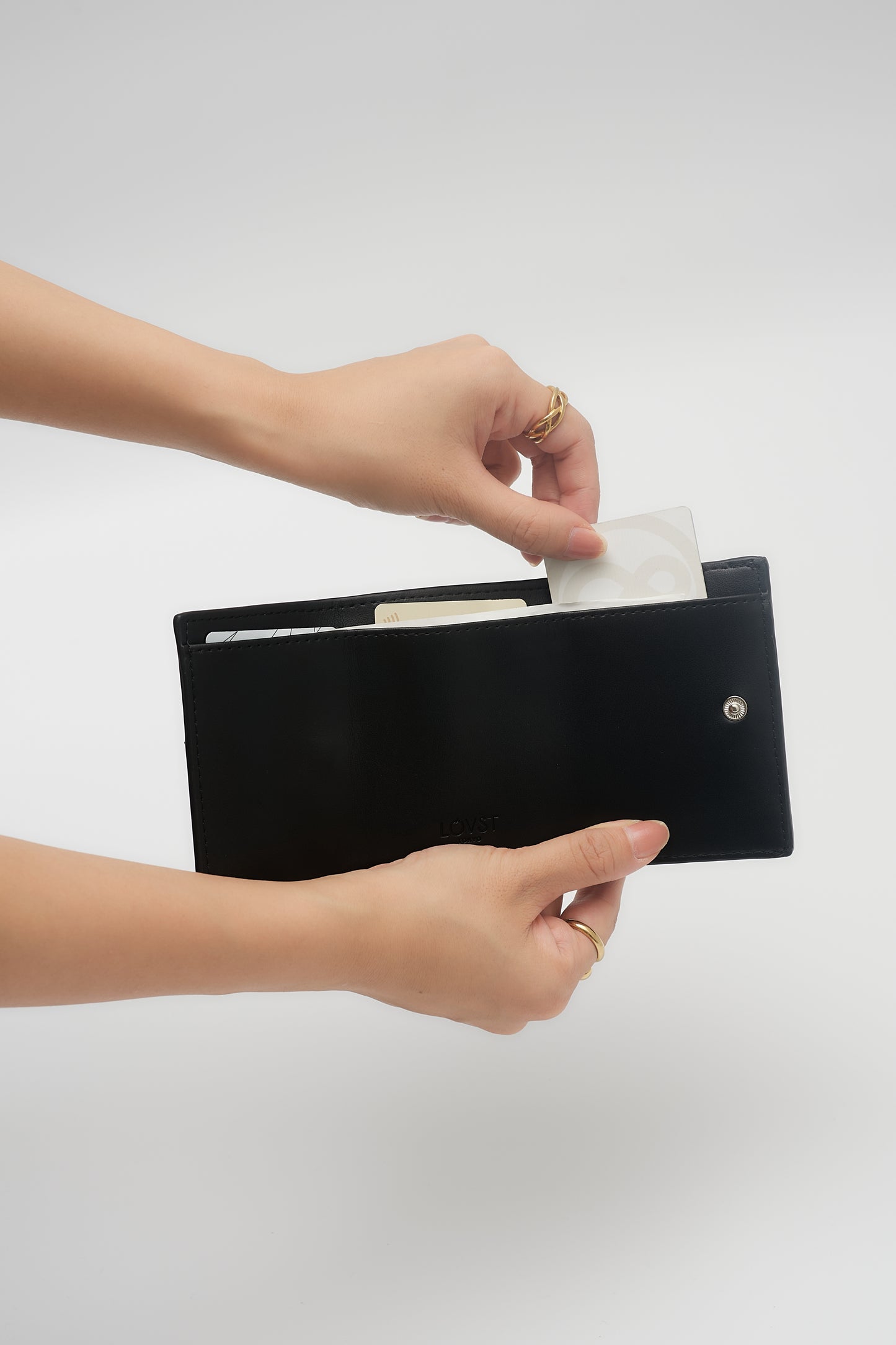 Apple Half-moon Wallet