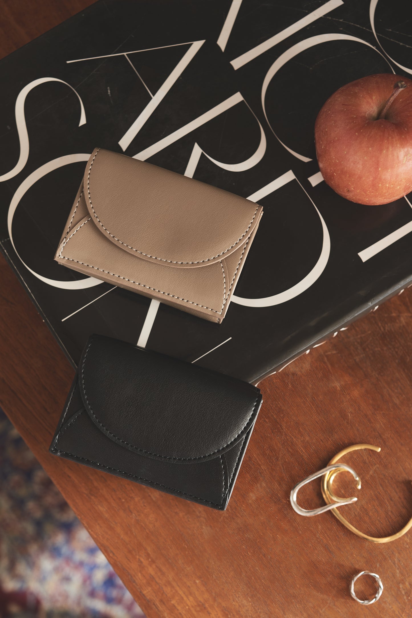 Apple Half-moon Wallet