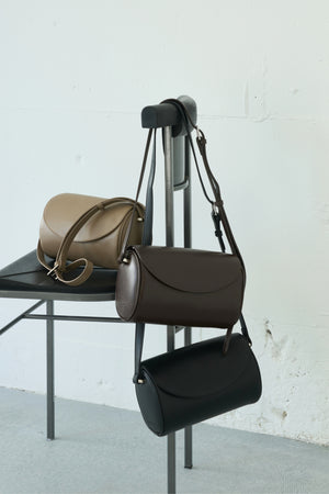 Apple 2Way Half-moon Bag